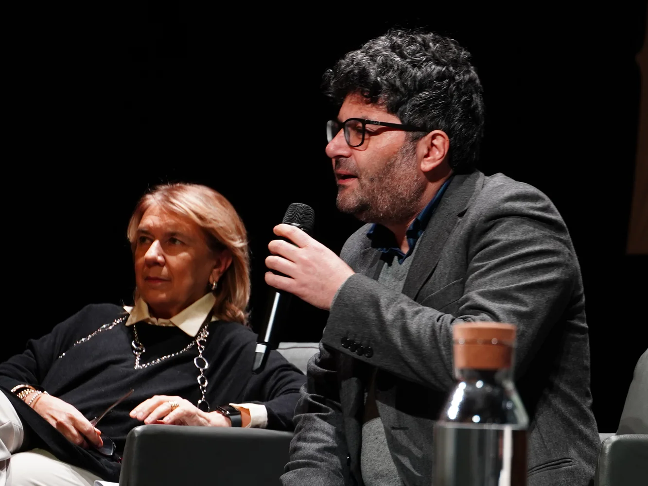 Alessandro Cobianchi, direttore Centro di Servizio al Volontariato San Nicola - Foto dell'incontro "Per una speranza dello sguardo - Il coraggio dell'ascolto" - Meeting del Volontariato 2025 "Il Coraggio della Speranza" 13 Dicembre 2025 ore 10:00